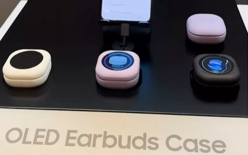 Samsung hat eine Galaxy Buds Kopfhörertasche mit OLED-Display vorgestellt