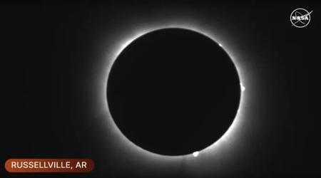 Die ersten Aufnahmen der Sonnenfinsternis wurden in den USA gezeigt