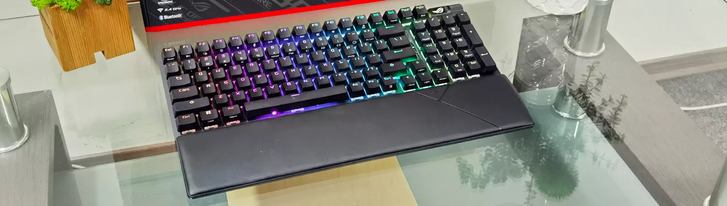 Kompakt aber groß: Test der ASUS ROG Strix Scope II 96 Wireless Gaming-Tastatur