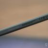 Google Pixel Tablet Stylus im Hintergrund
