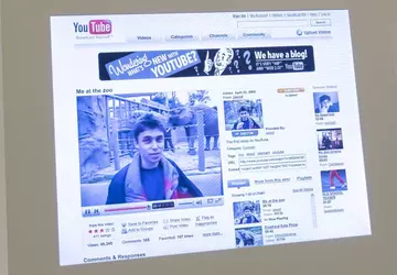 Das erste YouTube-Video erhielt eine Ausstellung ...