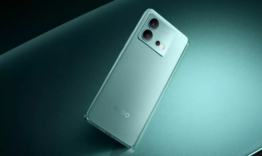 Das iQOO Neo 9 verfügt über zwei 50-MP-Kameras mit Sony IMX9320, OmniVison OV50H-Sensoren und ein 64-MP-Teleobjektiv auf Basis des OmniVision OV64B-Sensors