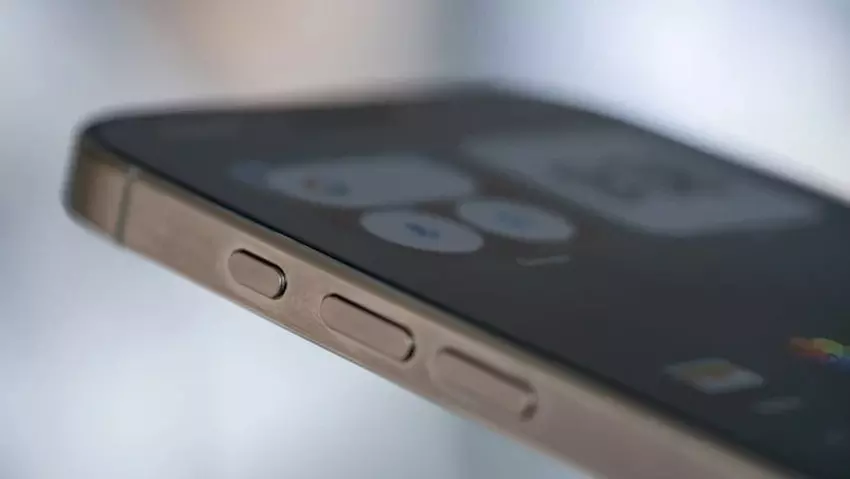 iPhone 16 Pro Max Smartphone mit längstem Akku