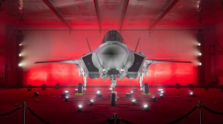 Lockheed Martin präsentiert den ersten polnischen F-35 Husarz-Kampfjet 