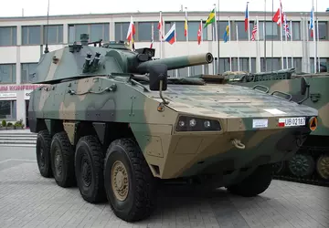 Die ukrainischen Streitkräfte erhalten polnische 120-mm-Rak-Mörser, ...