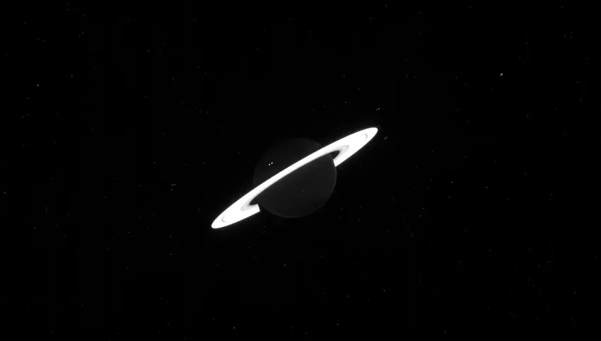 NASA zeigt ungewöhnliche Fotos vom Saturn, aufgenommen mit dem James Webb Weltraumteleskop
