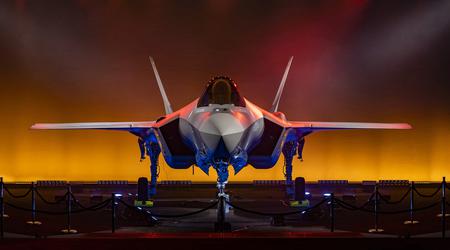 Lockheed Martin hat das erste Kampfflugzeug der fünften Generation, die F-35 Lightning II, für die belgische Luftwaffe enthüllt
