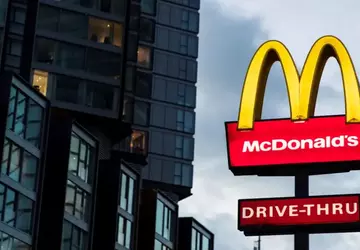 McDonald's gibt KI für Bestellungen in ...