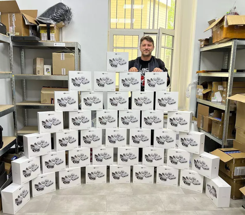 Ukrainische Streitkräfte erhalten 40 DJI Air 2S Drohnen für 38.000 Euro