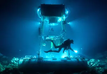 Peugeot geht unter Wasser