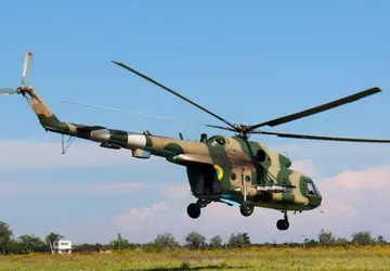 Ukrainische Luftwaffe greift mit vier Mi-8-Hubschraubern ...