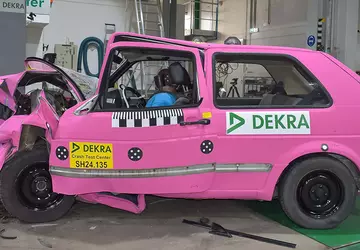 VW Golf II ist bei einem ...