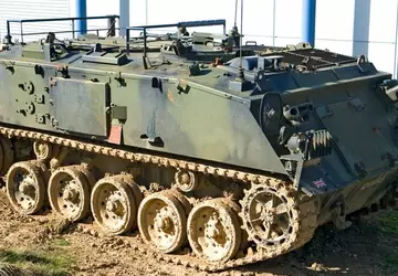 Freiwillige kaufen 17 gepanzerte Fahrzeuge für ...