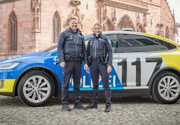 Elektroauto Tesla Model X übertrifft die ...