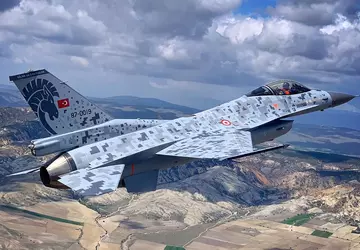 Griechenland richtet S-300-Luftabwehrraketen auf türkische F-16 ...