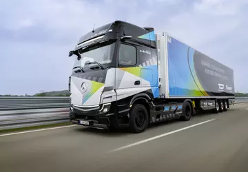 Mercedes stellt Elektro-Lkw mit 800 km ...