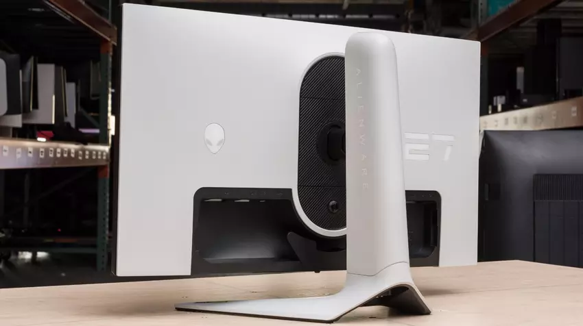 Alienware AW2723DF Gaming Monitor Wettkampf