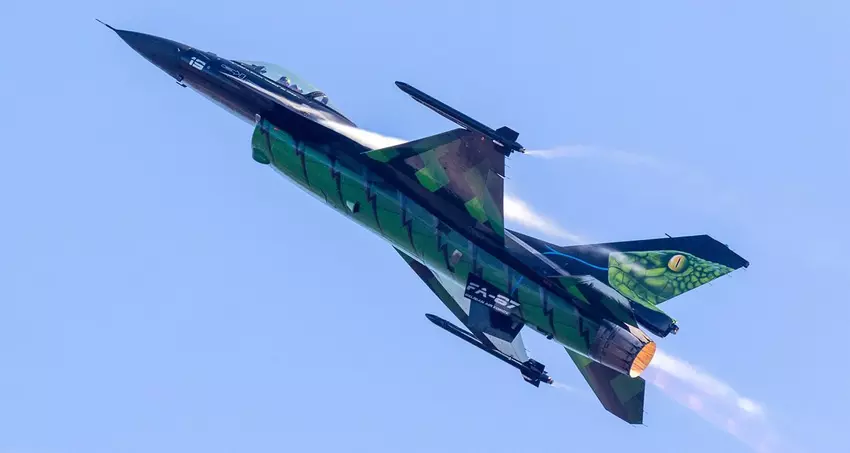 Belgien darf eine kleine Anzahl von F-16 Fighting Falcon-Kampfflugzeugen der vierten Generation an die Ukraine liefern