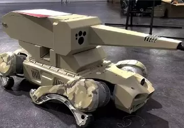 China hat einen Kampfroboter-Hund mit einer ...
