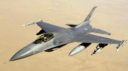 Ukrainische Piloten beginnen Training auf F-16 in Rumänien