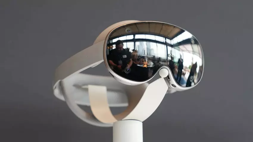 Samsung erobert die Mixed Reality — stellt das Galaxy XR-Headset vor, das erste Android-XR-Gerät