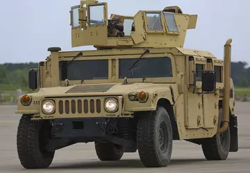 Munition für HIMARS, Geländewagen und Javelin: ...