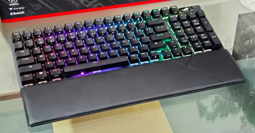 Kompakt aber groß: Test der ASUS ROG Strix Scope II 96 Wireless Gaming-Tastatur