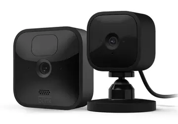 Blink Outdoor-Überwachungskamera im Bundle mit Blink ...