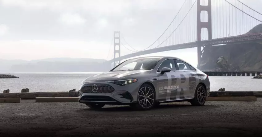 Der neue Mercedes-Benz CLA in San Francisco. Foto: Mercedes-Benz