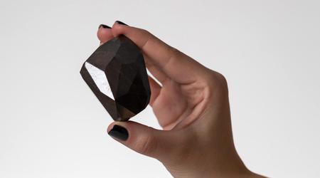 Ein einzigartiger schwarzer Enigma-Diamant mit einem Gewicht von 555,55 Karat wurde für 4.300.000 $ in Kryptowährung verkauft