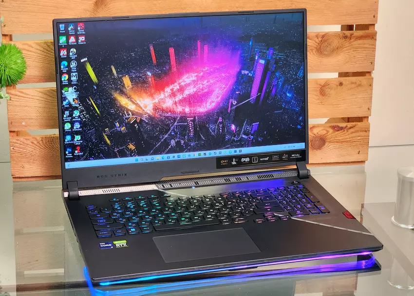 ASUS ROG Strix SCAR 17 SE Test: Cyberpunk 2022