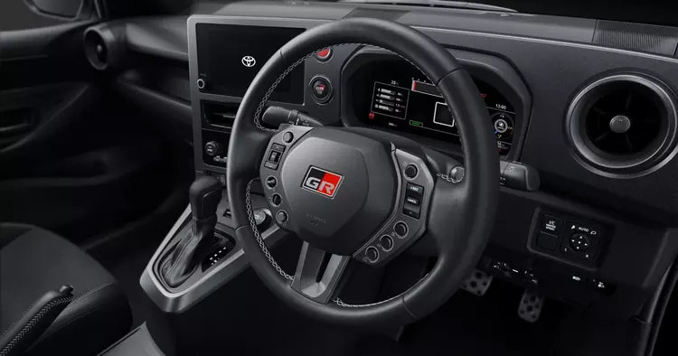 Toyota präsentiert neu gestaltetes Lenkrad für ...