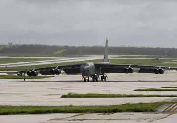 B-52H Stratofortress-Atombomber kehren in den Indopazifik ...