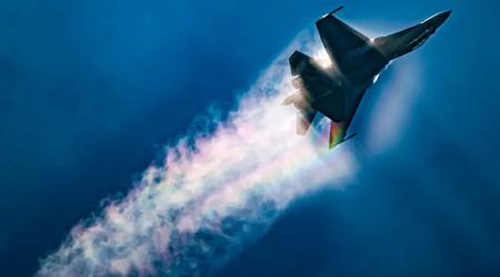 China rekrutiert "aggressiv" westliche Piloten, um seine eigenen zu trainieren