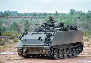 Portugiesische gepanzerte Mannschaftstransportwagen M113A2 wurden zum ...