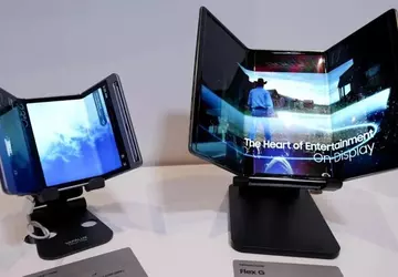 Samsungs dreifach faltbares Smartphone wird es ...