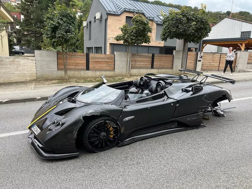 Seltenster Supersportwagen Pagani Zonda HP Barchetta im Wert von 17 Millionen Dollar verunglückt in Kroatien - weltweit gibt es nur drei solcher Autos