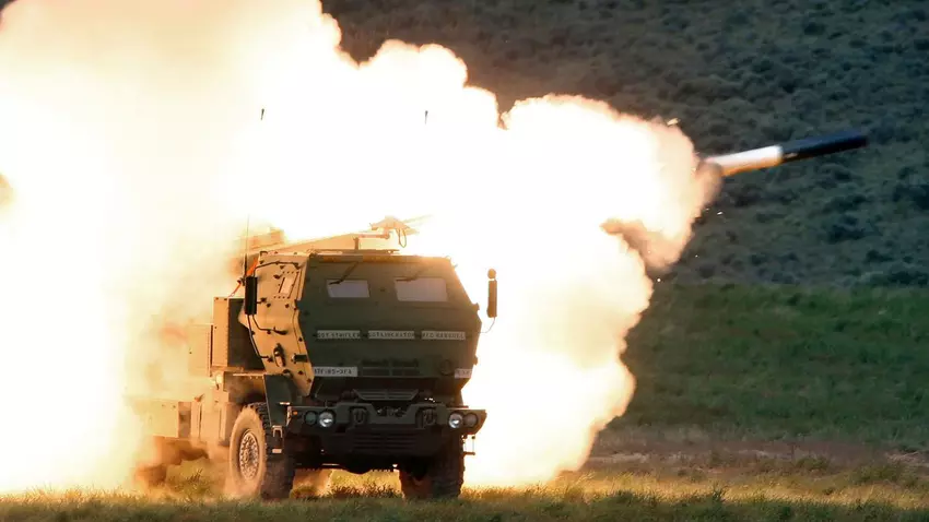 HIMARS-Reparatur per Bote: AFU rekonstruiert Ausrüstung direkt auf dem Schlachtfeld mit Hilfe von geheimen Chats mit ausländischen Spezialisten - WSJ