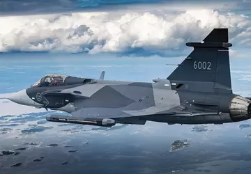 Schweden hat sein erstes Serienflugzeug des ...