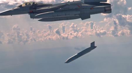 Reuters: USA könnten im Herbst Lieferungen von AGM-158 JASSM-Langstreckenraketen an die Ukraine ankündigen