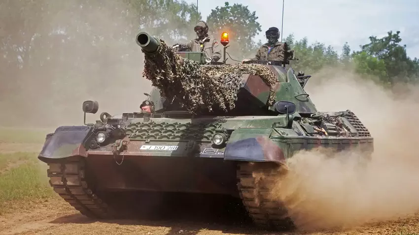 10 Leopard 1A5-Panzer, TRML-4D-Radar und 16 VECTOR-Drohnen - Deutschland hat ein neues Hilfspaket für die Ukraine angekündigt
