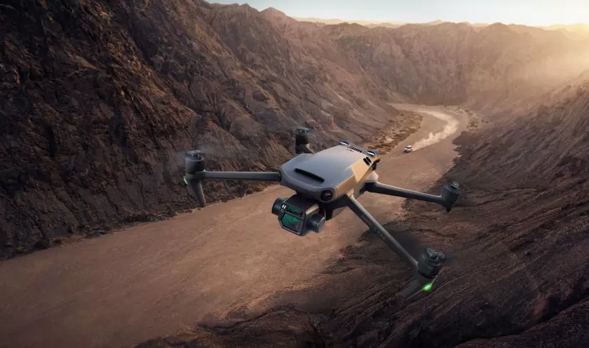 Eine Auswahl markanter erfolgreicher Einsätze ukrainischer Drohnen im Krieg gegen Russland (Video)