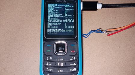 Das klassische Nokia 1680-Telefon von 2008 verwandelte sich in einen Linux-Mini-PC