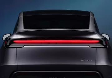 Tesla verspricht billigere Elektroautos in der ...