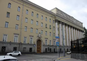 Feuer im Gebäude des russischen Verteidigungsministeriums ...