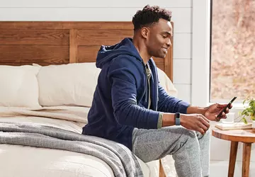 Fitbit entwickelt ein kompaktes Gerät zur ...