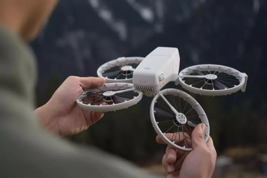 DJI bringt Flip faltbare Drohne mit Sprachsteuerung, 48MP Kamera und einer Flugzeit von bis zu 31 Minuten auf den Markt