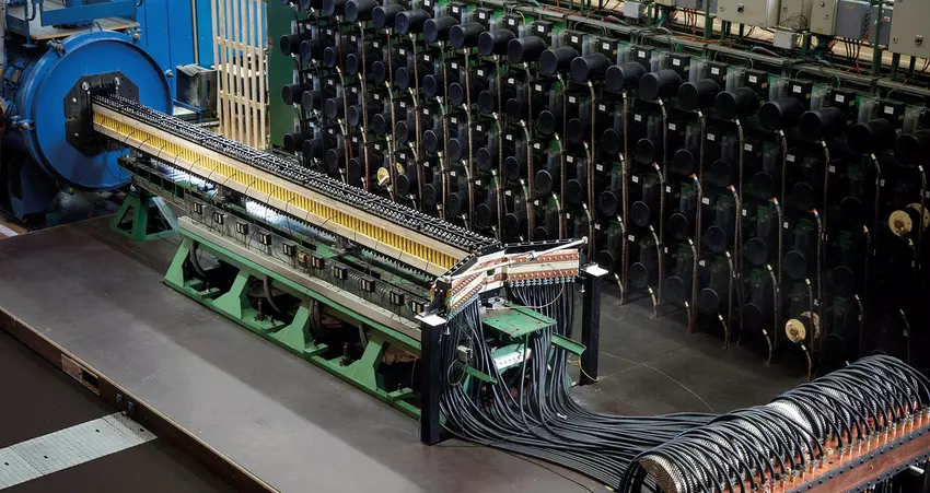 Die EU will eine elektromagnetische Railgun entwickeln, die eine Artilleriegranate auf 7.400 km/h beschleunigen kann