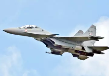 US-General absolviert 30-minütigen Flug mit russischem ...