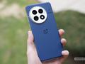 post_big/oneplus-13-blue-back-outside-2-scaled.jpeg